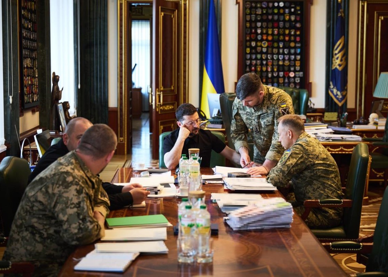 Зеленський розповів про нараду з військовими