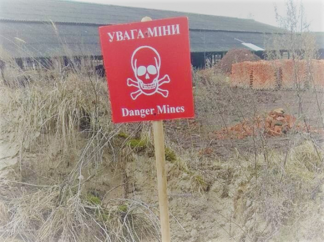 Небезпечна знахідка: сапери ДСНС знешкодили 105-мм снаряд у Дрогобицькому районі