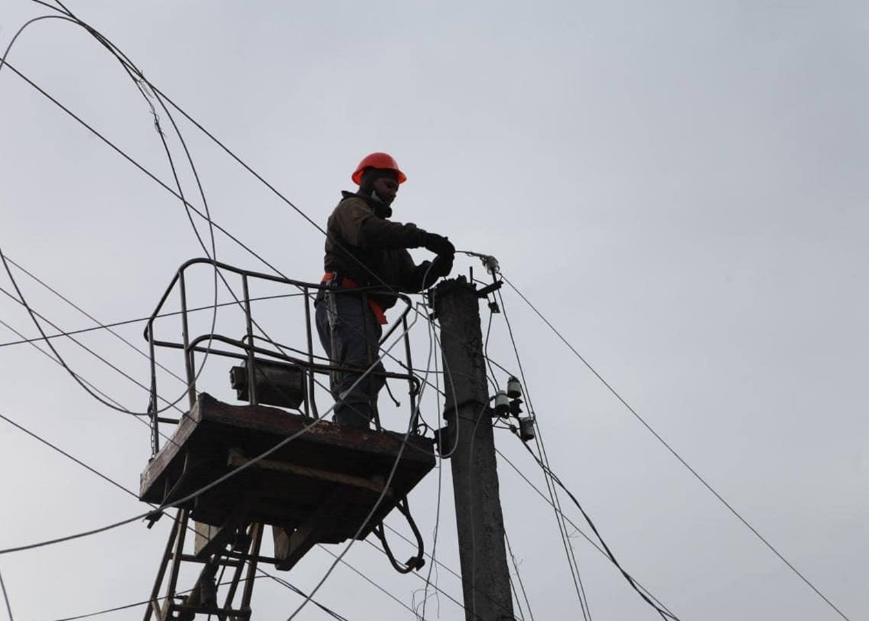 В Україні відключення світла у шести областях