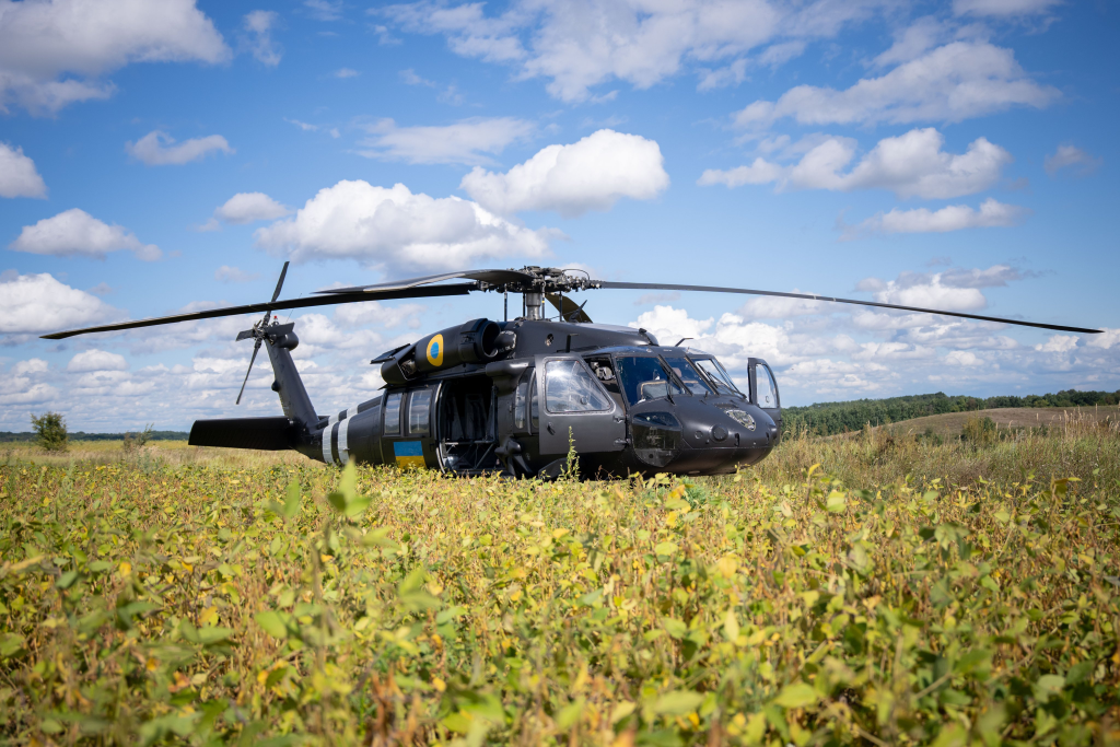 Авіатори ГУР отримали новий UH-60 Black Hawk, куплений небайдужими чехами та словаками