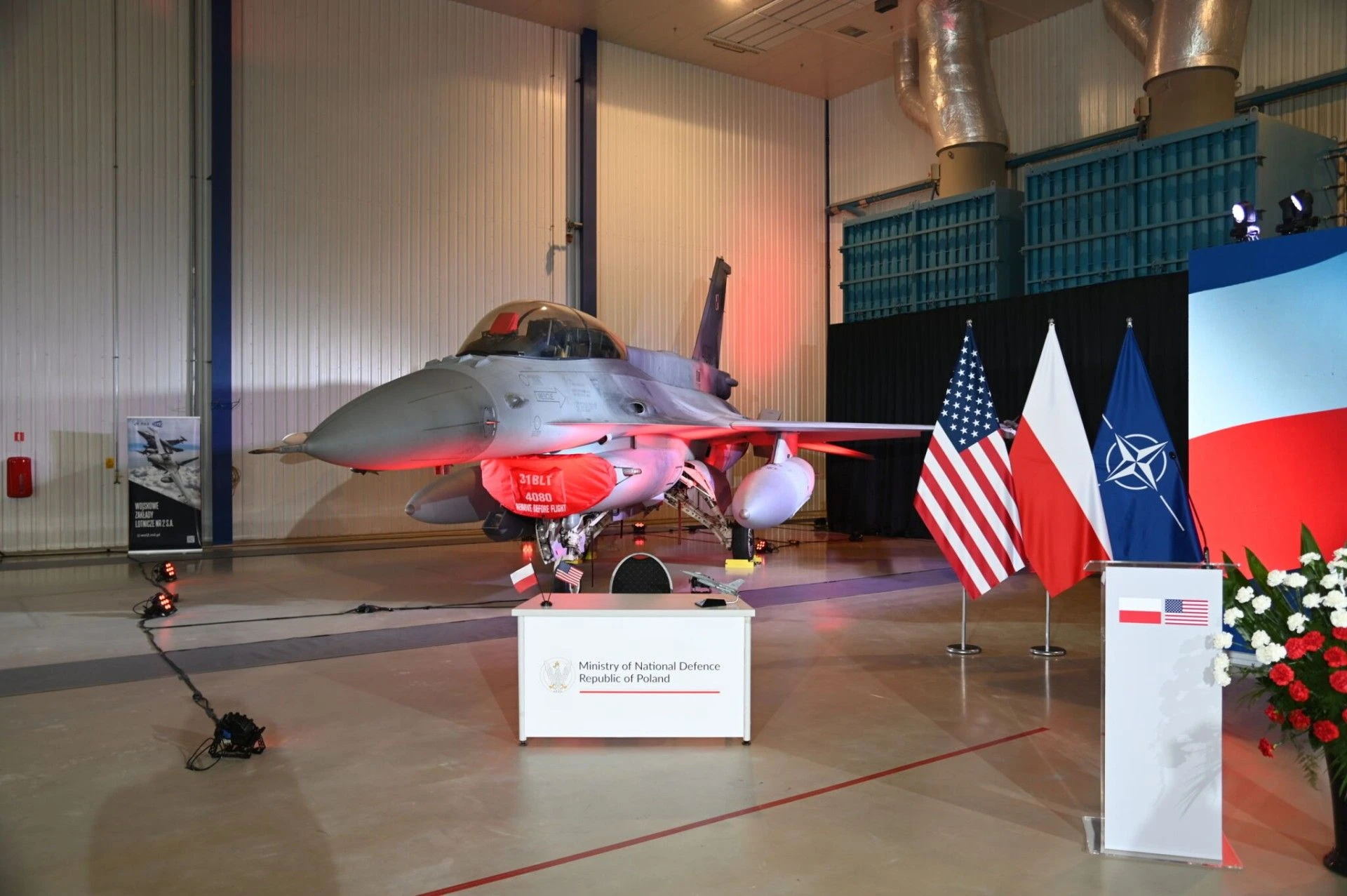 Польща уклала контракт на модернізацію винищувачів F-16