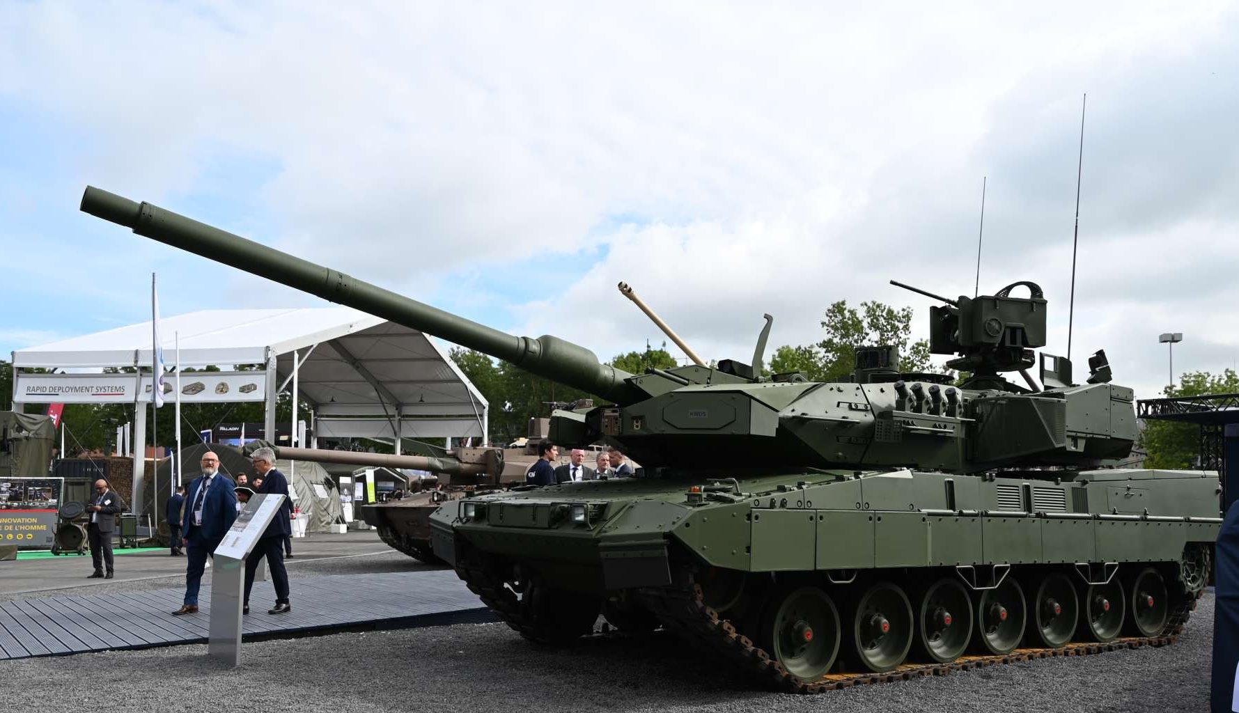 Литва планує виділити понад 460 млн євро на авансовий платіж за танки Leopard 2A8