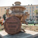 У Маріуполі РФ організувала Тульський проспект із самоваром